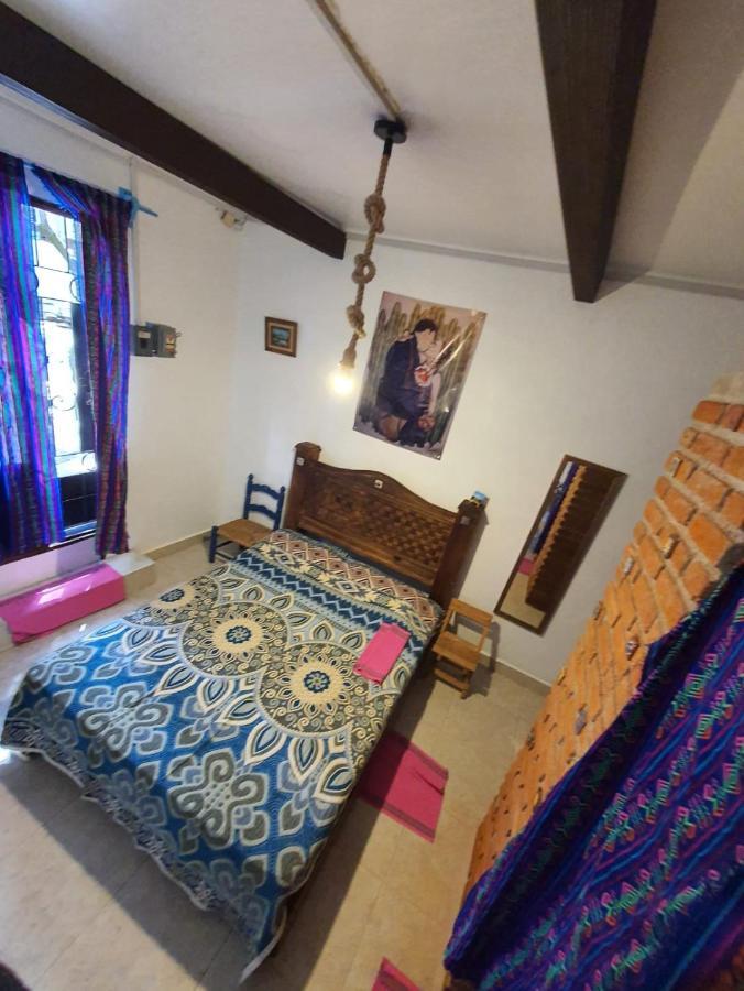 El Beso De Frida Y Diego. Hotel Kota Meksiko Bagian luar foto