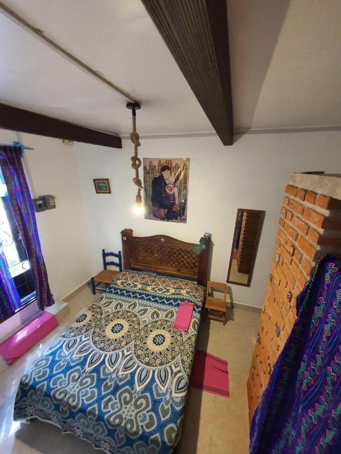 El Beso De Frida Y Diego. Hotel Kota Meksiko Bagian luar foto